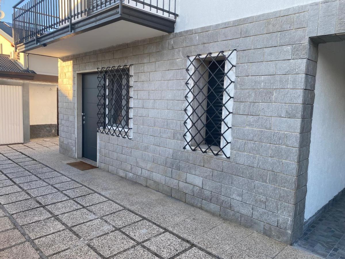 Appartamento In Villa Parabiago Esterno foto